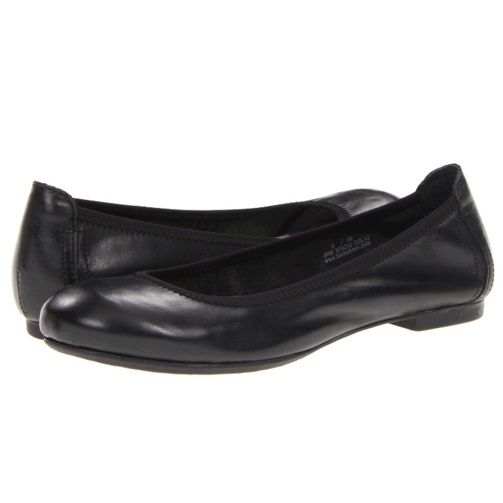 New in box Born Julianne black flats size 5
